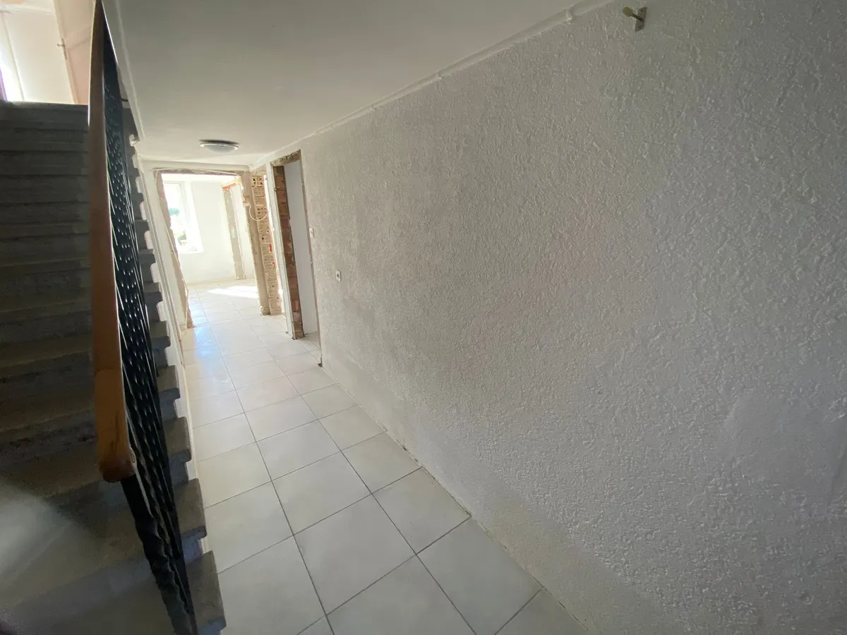 Phase 2 : Gros œuvre aménagement intérieur cave, Bex