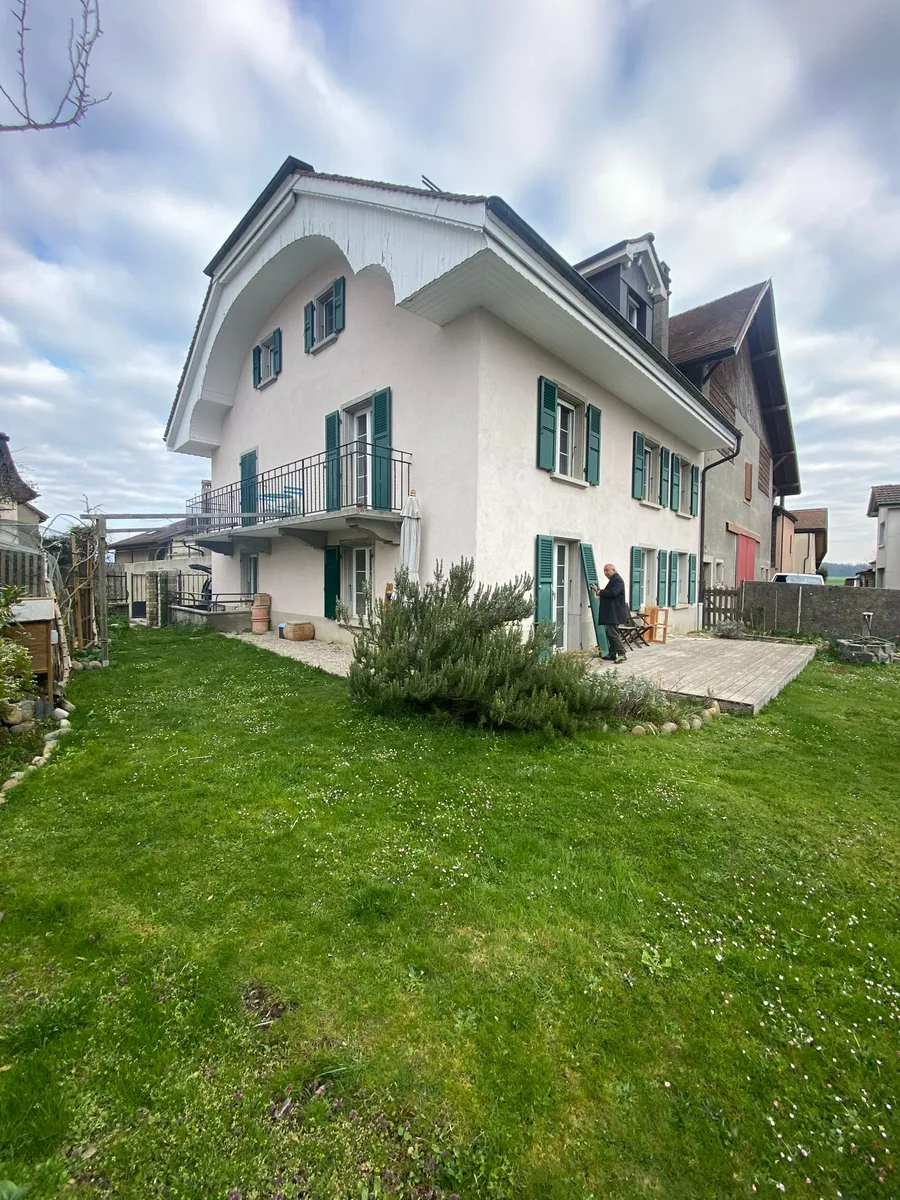 Avant travaux : Ravalement de façade villa à Pully