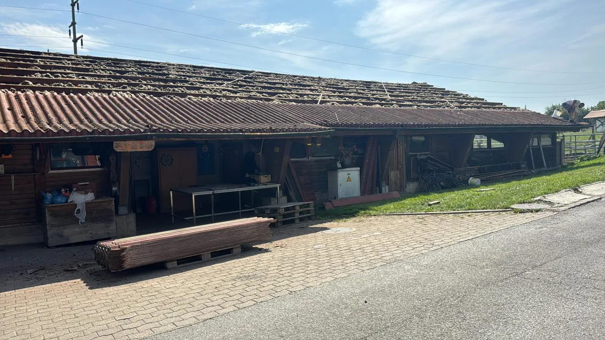 Rénovation toiture hangar et charpente, Payerne
