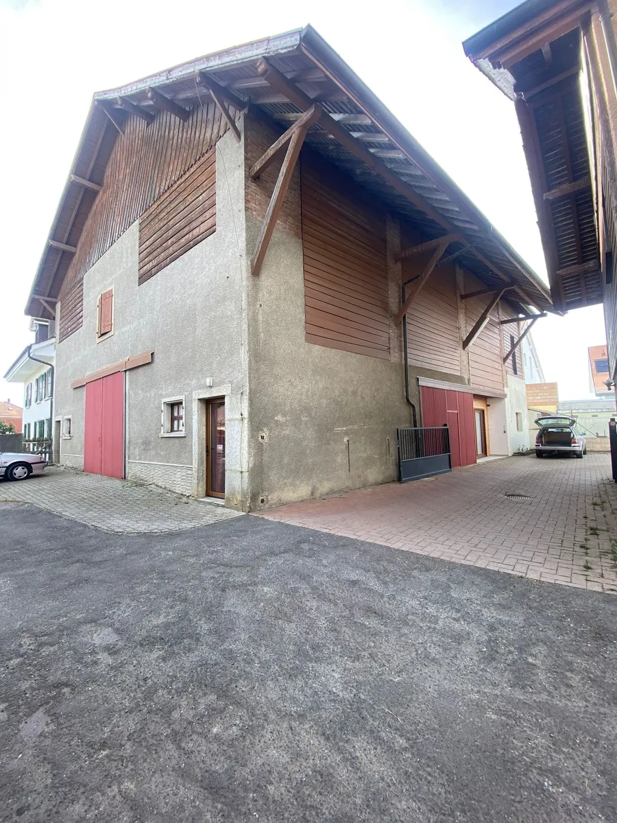 Rénovation toiture ferme vaudoise à Savigny - Nettoyage