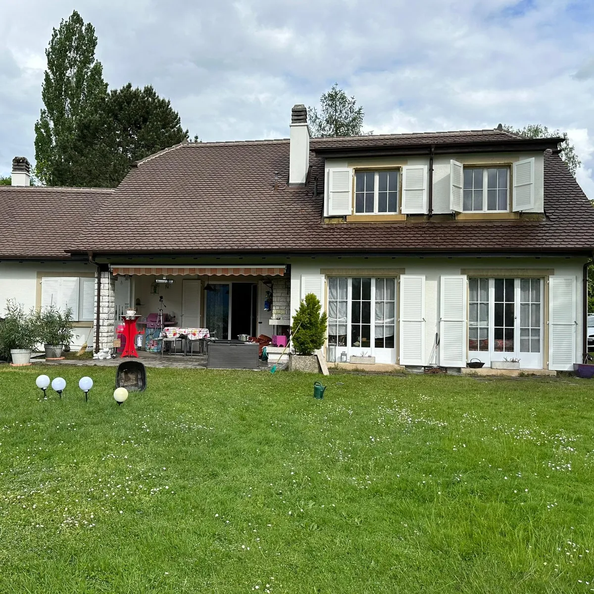Nettoyage et entretien toiture à Sion - Couvreur expert